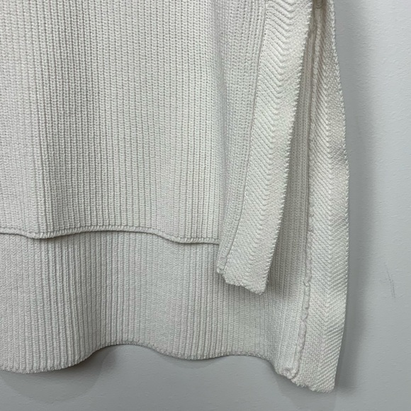 Halston Ribbed Knit Sleeveless Crew Neck Sweater - Picture 3 of 3